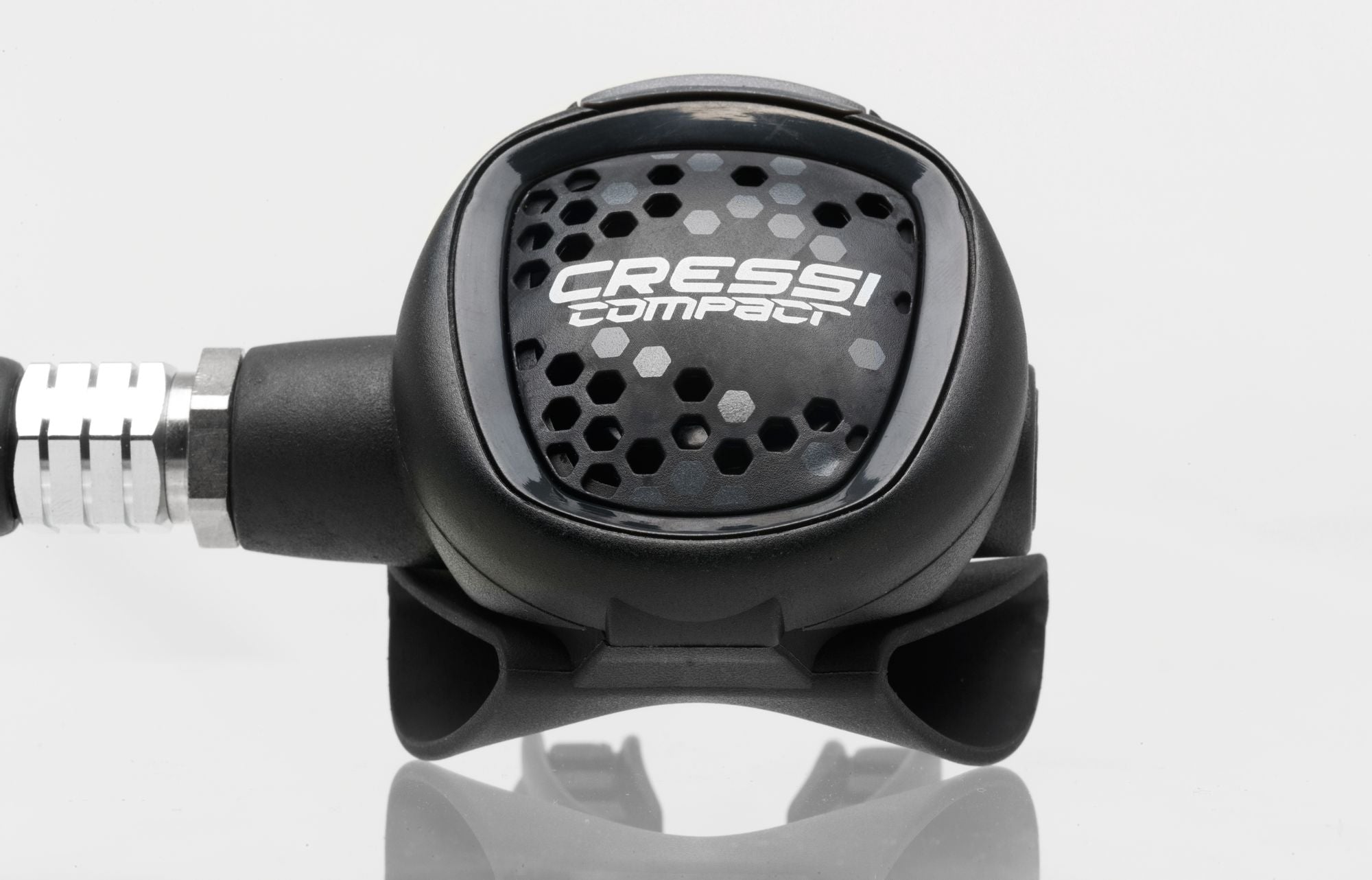 Cressi MC9 + Compact + Octopus Compact Regulator - WHY783051 - MC9 + Compact + Octopus Compact Regulator - Black / Yellow / INT - Scuba Diving