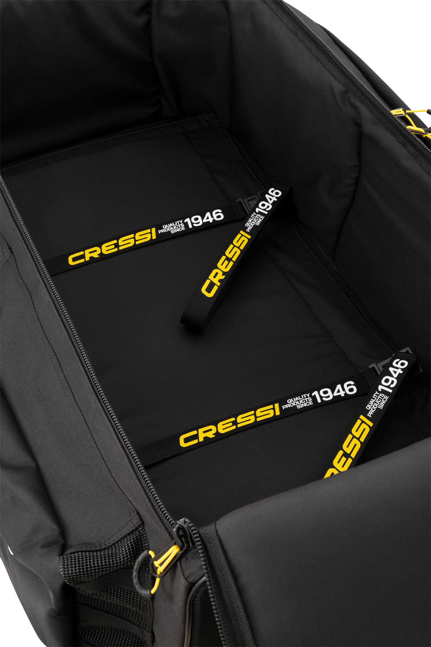 【完売品】MIKIOSAKABE Body Bag BLACK × YELLOW MIKIO SAKABE - 【完売品】MIKIOSAKABE Body Bag BLACK × YELLOWの通販
